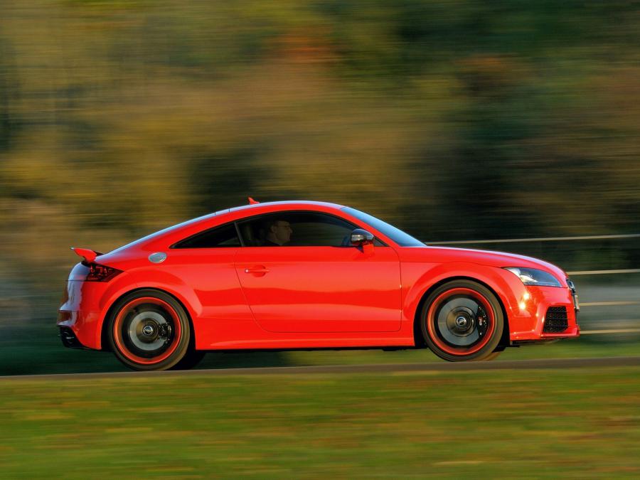  Audi TT RS Plus Coupe (8J) 2012 года  (UK) (фото 3 из 8)